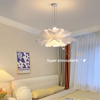 Lustre exclusif transfrontalier de style nordique, lampe suspendue moderne minimaliste en forme de fleur, matériaux acrylique/PC, éclairage
