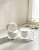 Pot rond en PP dépoli avec logo personnalisé, couvercle à clapet et cuillère, vide, pour crème, lotion corporelle, masque, emballage cosmétique et soins de la peau