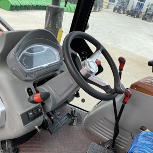 Tracteur agricole d'occasion 1204 120HP 4x4 avec composants de moteur à pompe centrale, prix compétitif - Product Image 5