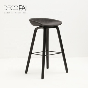Nordique Offres Spéciales Pas Cher Luxe Contemporain Bar Café Chaise En Bois Jambe Moderne Utilisé Tabourets de Bar Commerciaux - Product Image 1