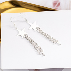 Boucles d'oreilles pendantes élégantes et simples en forme d'étoile à cinq branches pour femmes, clous d'oreilles longs plaqués or en forme d'étoile, bijoux tendance en alliage - Nouveauté E536 - Product Image 6