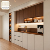 Buffet de salle à manger sur mesure pour toute la maison avec armoires supérieures en noyer et casier à vin LED |   Unité murale intégrée |   OEM