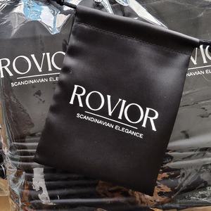 Pochette à bijoux en satin de soie sérigraphiée personnalisable pour emballage de cadeau de fête de mariage avec rangement pour boucles d'oreilles et bagues - Product Image 1