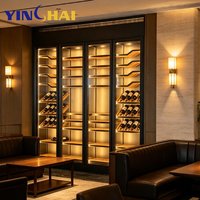 Armoire à vin en acier inoxydable sur mesure, intégrée, avec stockage à température constante, étagères en bois massif, éclairage LED, porte en verre