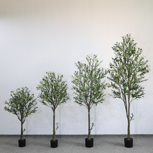 Plante d'olivier artificielle de 120/150/180 cm, pot en plastique blanc, résistante aux UV, écologique, style moderne, pour la maison, le bureau, l'hôtel, directement de l'usine - Product Image 1