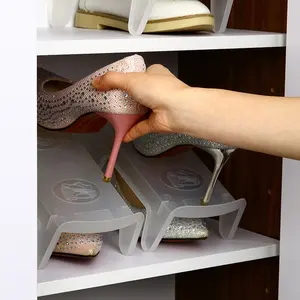 Slot del risparmiatore dello spazio di scarpe a casa del basamento display rack risparmio di spazio scarpiera di plastica del supporto del pattino cremagliera
