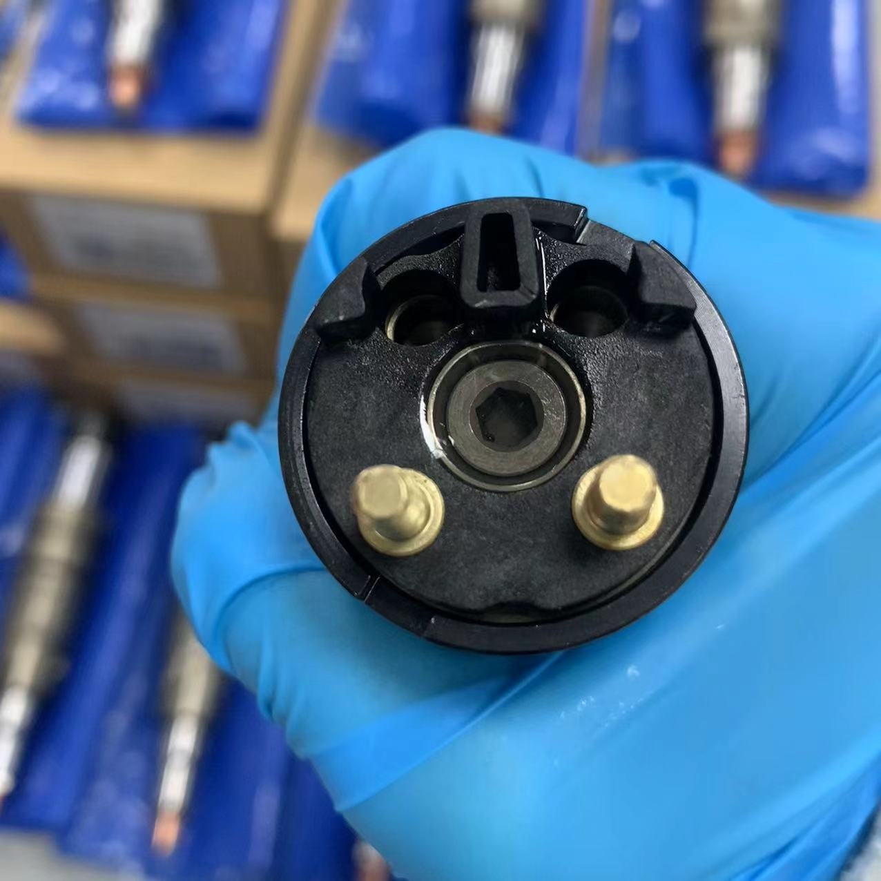 High Efficiency Common Rail Injector 1881564 Diesel Injector Engine Accessories