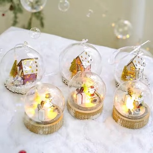 Boules de Noël en verre cristal personnalisées Yuyang avec LED, décorations créatives de Père Noël, boule de Noël avec lumière LED - Product Image 2