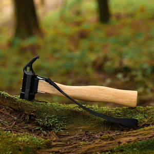 Marteau à clous de tente Tiger Shark en cuivre avec manche en bois pour tente, bâche et terrasse – Idéal pour le camping en extérieur - Product Image 2