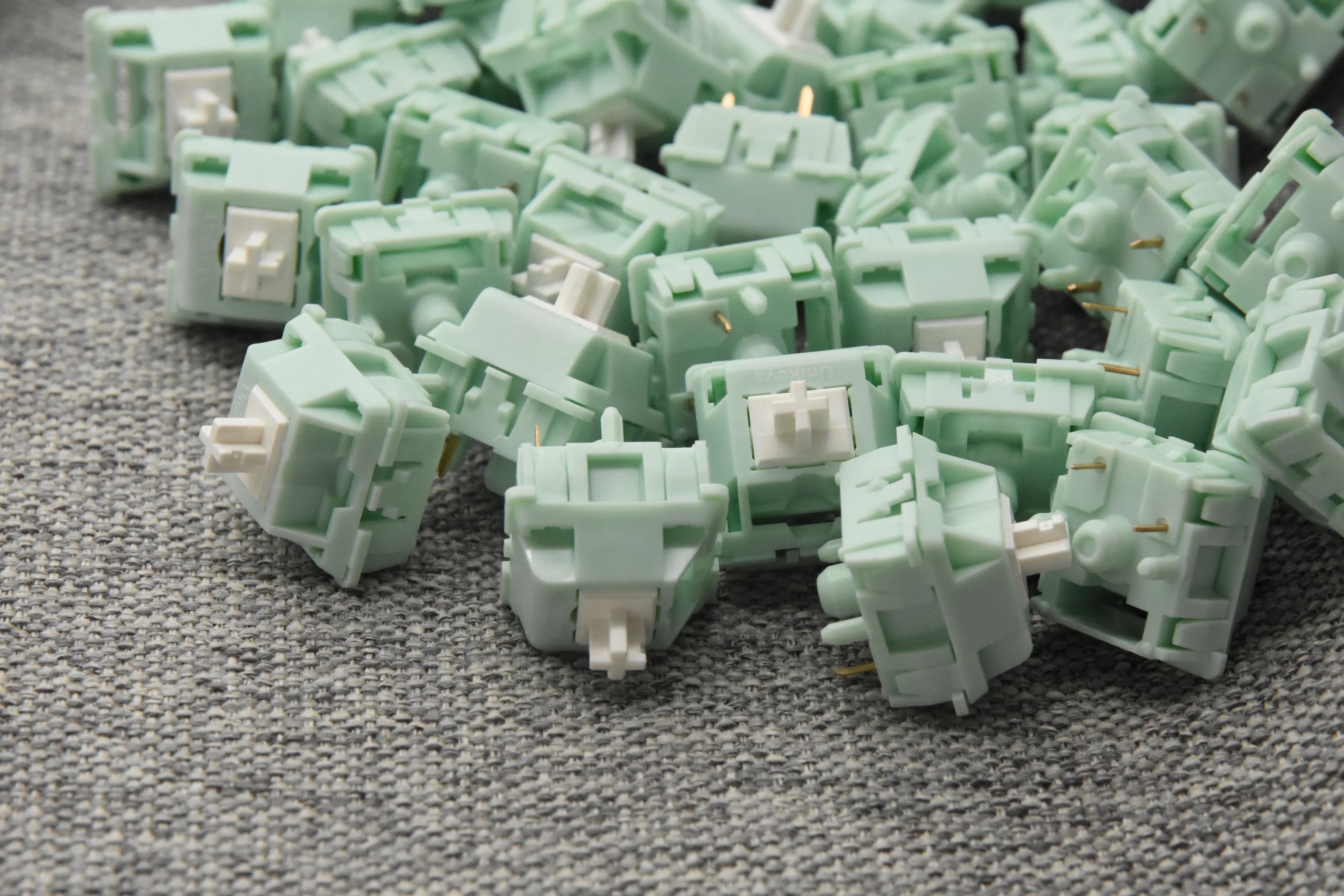 สีเขียว