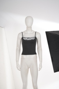 เสื้อกล้ามลูกไม้ผู้หญิงแบบใหม่ปี 2026 ทรงเข้ารูป สายเดี่ยวผูกโบว์ แขนกุด สไตล์ลำลองหวานๆ แฟชั่นฤดูร้อน - Product Image 6