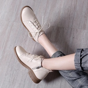 <span class=keywords><strong>Bottes</strong></span> d'Hiver à Lacets pour Femme Corium, Cuir Véritable Motif Uni avec Talon de 5cm, Plateforme en Fourrure Blanche, Style Tabi, Tailles 41 42 - Product Image 1