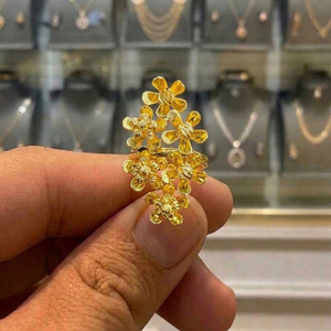 Anel de Cobre Banhado a Ouro Saudita Habesha com Design de Flor Multipétalas, Joia Feminina de Destaque, Presente - Product Image 1