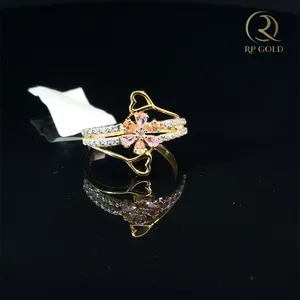 Elegant 18k <b>Gold</b> <b>Cocktail</b> <b>Ring</b> Floral Gemstone Design Sparkling Stones Heart Accents Luxury for Women Perfect for Wedding Party - Product Image 3