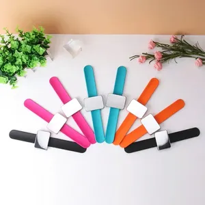 Biểu Tượng Tùy Chỉnh May Pincushion Chủ Tóc Clip Vòng Đeo Tay Từ Tính Ban Nhạc Cổ Tay Dây Đeo Tạo Kiểu Tóc Silicone Dây Đeo Cổ Tay