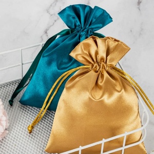 Bolsa de seda personalizada para exportación en lotes pequeños, con bolsillo para paquete, para almacenamiento de cabello postizo, sombreros y antifaces - Product Image 3
