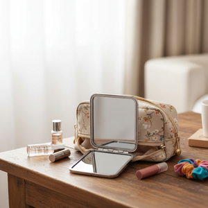 Miroir de maquillage carré compact 45x60 mm double face avec cadre argenté pour les voyages et l'usage quotidien - Product Image 3