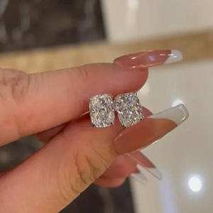 Orecchini Tiffany & Co. con Diamanti Taglio Asscher in Oro Bianco, Colore D, Naturali Certificati GIA, Gioielli Classici da Sposa per Donna - Product Image 4