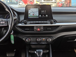 Nouvelle berline essence K3 2019 de marque coréenne avec moteur CVVT, caméra de recul, alerte de trafic transversal et avertisseur de pression des pneus - Product Image 5