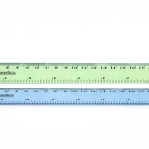 Regla de Medición Transparente de 20 cm y 0.1 cm de Grosor, de Buena Calidad, Marca Surwin, Certificada por EN71/ASTM/FSC, para Estudiantes - Product Image 4