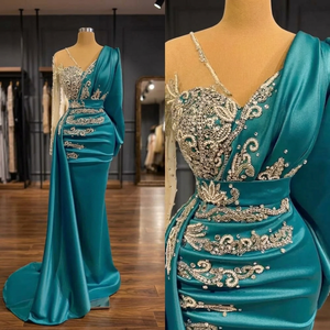 Elegante Vestido de Noche Formal de Lujo, Estilo Sirena, Color Verde Azulado, Satinado, Cuello Alto, Adornado con Pedrería, Largo hasta el Suelo, Manga Larga - Product Image 2