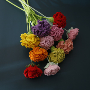 Bouquets de fleurs tissés à la main avec des œillets au crochet et des produits artificiels, exquises créations pour la Fête des Mères - Product Image 3