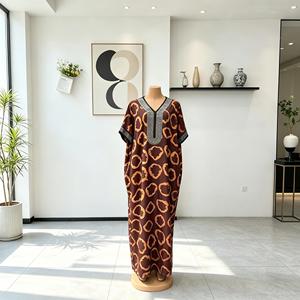 Abaya Vintage Personalizzata per Donne, Vestito Tradizionale Africano con Strass, Traspirante, Taglia Unica per Donne Musulmane, Set con Sciarpa - Product Image 4