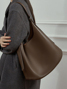 Bolsos de mano de cuero genuino para mujer, elegantes y de diseño, de gran capacidad, bolso de hombro informal para uso diario. - Product Image 1