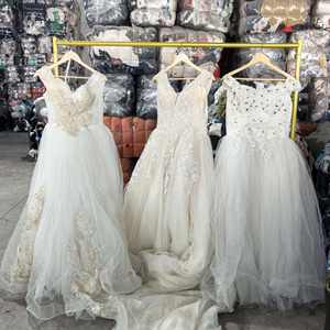 Robes pour femmes, robes <span class=keywords><strong>de</strong></span> <span class=keywords><strong>mariée</strong></span> blanches <span class=keywords><strong>d</strong></span>'<span class=keywords><strong>occasion</strong></span>, robes <span class=keywords><strong>de</strong></span> seconde main pour femmes, vêtements usagés en balles - Product Image 3