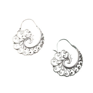Orecchini a Cerchio Vintage con Motivo Floreale Traforato per Donne, Gioielli per Orecchie in Stile Etnico - Product Image 2