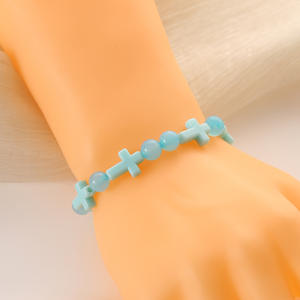 Pulsera De Rosario hecha a mano, pulsera cruzada elástica, cuentas acrílicas coloridas, oración de los santos católicos, pulseras religiosas de Jesús - Product Image 4