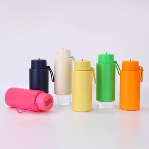 Botella de agua deportiva reutilizable de acero inoxidable con aislamiento al vacío de doble pared de gran capacidad de 34 oz, con accesorios de goma y pajita, apta para líquidos hirviendo. - Product Image 2