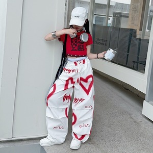 Set a maniche corte da ragazza 2025 estate nuovo Set a due pezzi Casual alla moda con stampa Graffiti a cuore - Product Image 4