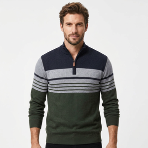 Pull en maille respirant à motif géométrique rouge et gris pour homme, avec fermeture éclair 1/4, manches classiques, idéal pour l'hiver, personnalisable à l'avant - Product Image 2