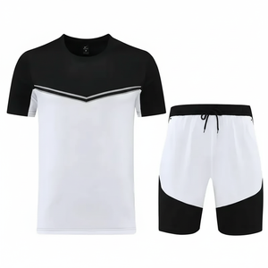 100% maillot de football d'entraînement de football en polyester et ensembles courts pour hommes à séchage rapide à manches courtes hauts et shorts ensembles de t-shirts - Product Image 1