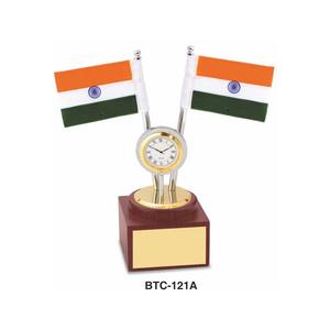 Support de drapeau national en métal de qualité supérieure fait à la main avec horloge ensemble de bureau du fabricant indien pour l'utilisation des cadeaux de la fête de la République - Product Image 1