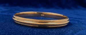 Kada ชุบทองพรีเมี่ยมสำหรับผู้ชายเครื่องประดับแฟชั่นสไตล์คลาสสิกกำไลข้อมือแบบดั้งเดิมสำหรับผู้ชายเหมาะสำหรับสวมใส่ในชีวิตประจำวัน - Product Image 3