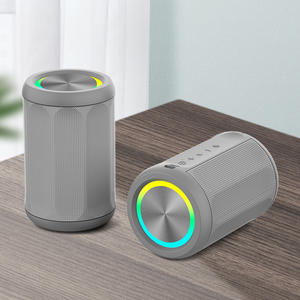 Le haut-parleur sans fil M5 est un haut-parleur Bluetooth étanche avec une diode électroluminescente TWS adapté aux voyages en plein air - Product Image 1