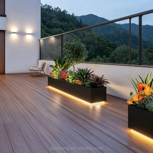 H039 Vase moderne minimaliste en acier inoxydable avec éclairage LED, jardinière pour la décoration des toits d'hôtels, des jardins et des terrasses - Product Image 6