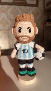 Muñeco de Ganchillo Hecho a Mano de Lionel Messi de <span class=keywords><strong>Argentina</strong></span>, Edición Limitada, <span class=keywords><strong>Tres</strong></span> <span class=keywords><strong>Estrellas</strong></span>, Amigurumi, Recuerdo - Product Image 2