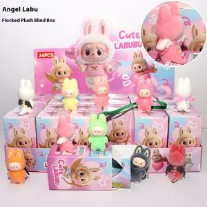 Plástico 24 para Coca Cola Flocado Tela Pequeños adornos Juguetes para niños Puesto Venta al por mayor <span class=keywords><strong>Tide</strong></span> Play Doll Blind Bag Caja sorpresa - Product Image 6