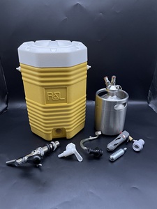 Growler <span class=keywords><strong>de</strong></span> acero inoxidable <span class=keywords><strong>de</strong></span> 2L en caja refrigeradora <span class=keywords><strong>de</strong></span> 9L con <span class=keywords><strong>dispensador</strong></span> <span class=keywords><strong>de</strong></span> grifo <span class=keywords><strong>de</strong></span> <span class=keywords><strong>cerveza</strong></span> y cargador <span class=keywords><strong>de</strong></span> <span class=keywords><strong>barril</strong></span> <span class=keywords><strong>de</strong></span> CO2 <span class=keywords><strong>para</strong></span> <span class=keywords><strong>dispensador</strong></span> <span class=keywords><strong>de</strong></span> <span class=keywords><strong>cerveza</strong></span> casera y fiesta al aire libre - Product Image 4