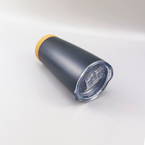 Gobelet isotherme en acier inoxydable à double paroi personnalisé de 20 oz, tasses à café thermiques sous vide avec fond en liège - Product Image 4