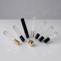 Flacon de parfum vide en verre rechargeable de 10 ml et 15 ml, carré et cylindrique, avec logo personnalisé et pulvérisateur à pompe, prix de gros