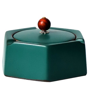 Cendrier en céramique Shangyan carré vert foncé au design rétro pour la maison et le bureau - Product Image 3