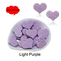 Perles focales en silicone de qualité alimentaire assorties rose foncé pour la Saint-Valentin, avec inscription « Be Kind Lover Love Heart » et mots colorés SYBBeads