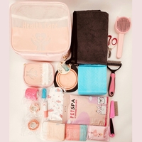 Kit de soins tout-en-un pour animaux de compagnie avec outils de toilettage Baume pour les pattes Gant sans rinçage Coupe-ongles et accessoires de voyage pour chiens et chats