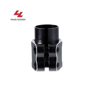 Huoli Extreme <span class=keywords><strong>Freestyle</strong></span> Scooter pièces en gros gratuit Pro Scooter IHC HIC 2-Bolt Clamp <span class=keywords><strong>Ethic</strong></span> Scooter Clamp OEM personnaliser Logo - Product Image 2