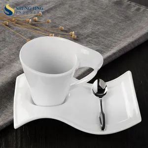 ShengJing Unique White Ceramic Porcelain Glossy Wave Design Hotel Cafe Shop Tazas Para Tea Coffee Mug Cup With Saucer Sets
