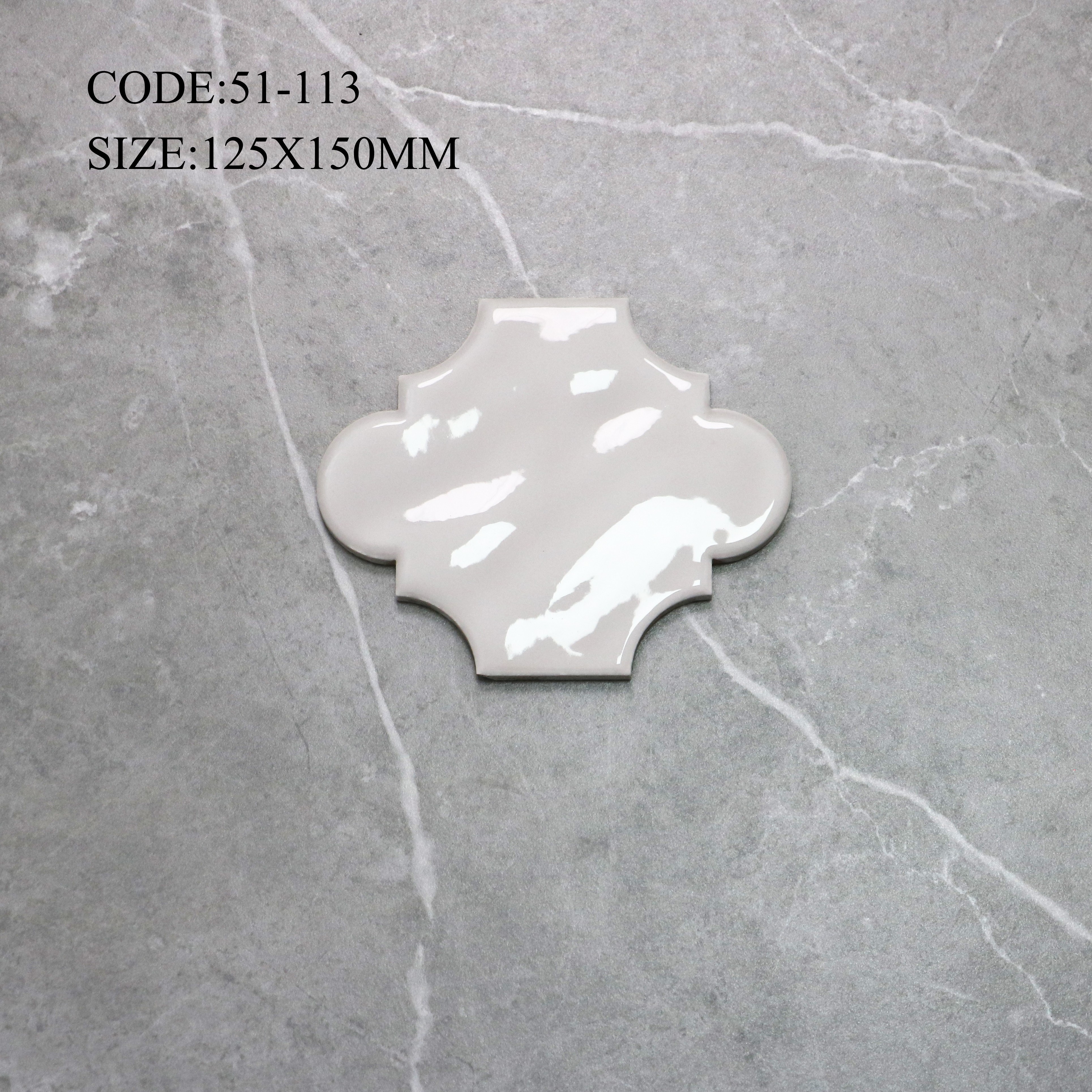 Gris claro brillante